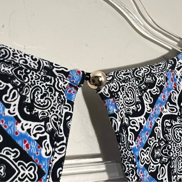 Papaya Backless Plunging Neckline Romper NWOT - Picture 5 of 7